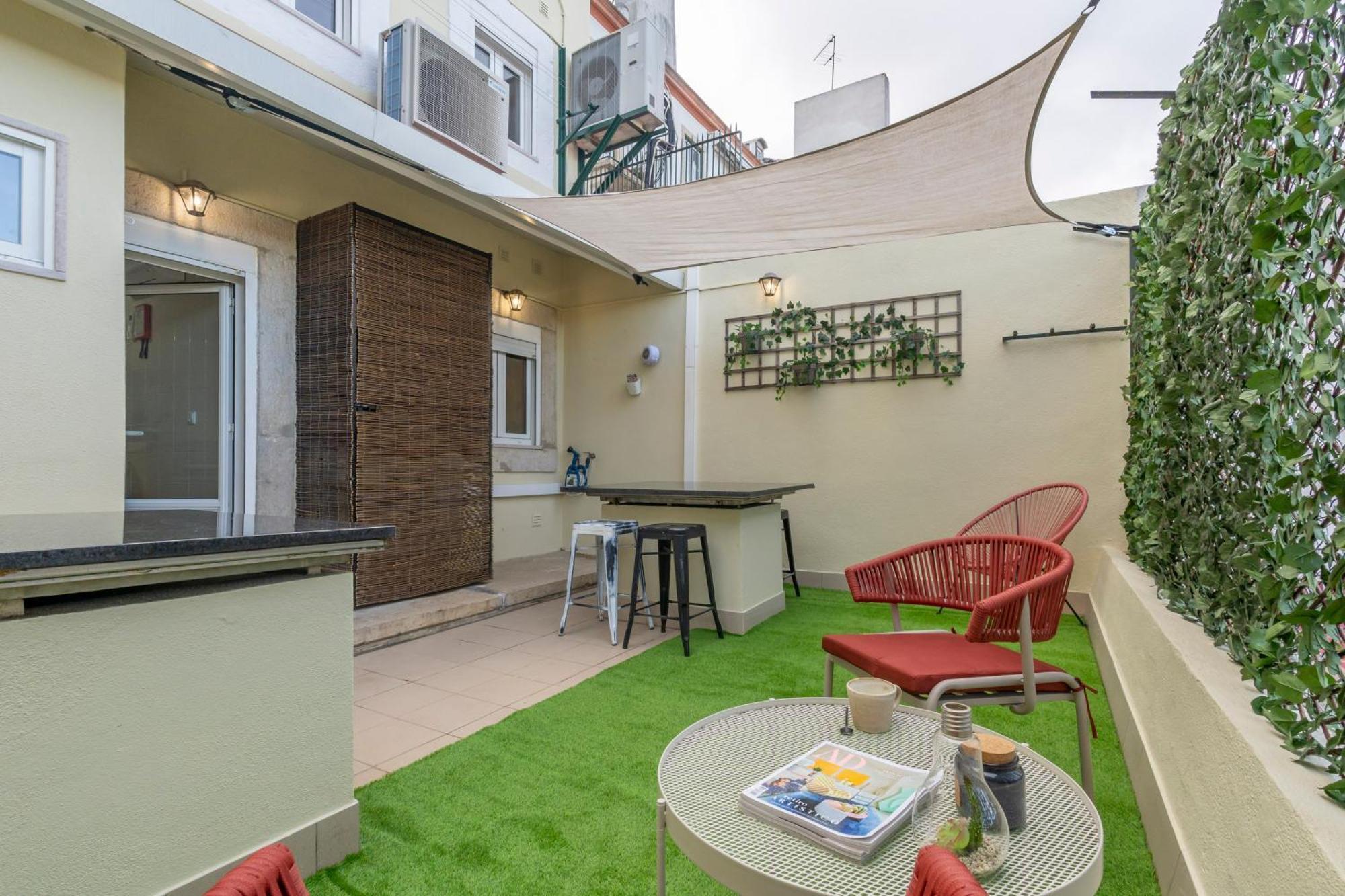 Superb Apartments Overlooking Graca In リスボン エクステリア 写真